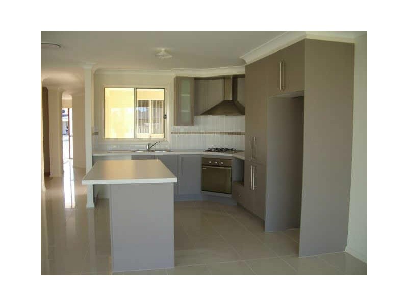 56 Pyalla Avenue, Aberglasslyn NSW 2320