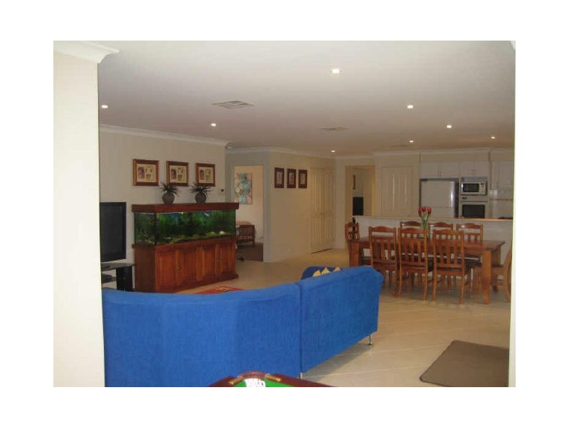 68 Budgeree Drive, Aberglasslyn NSW 2320