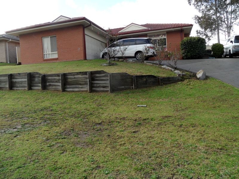 42 Squadron Crescent, Rutherford NSW 2320