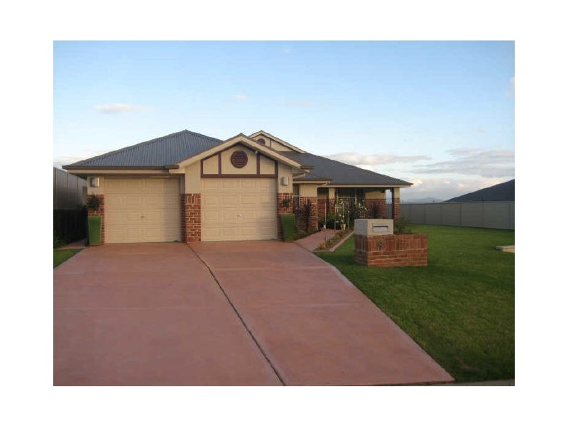 9 Stanley Close, Bolwarra Heights NSW 2320