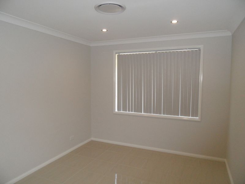 8 James Leslie Drive, Gillieston Heights NSW 2321