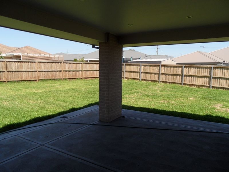 8 James Leslie Drive, Gillieston Heights NSW 2321