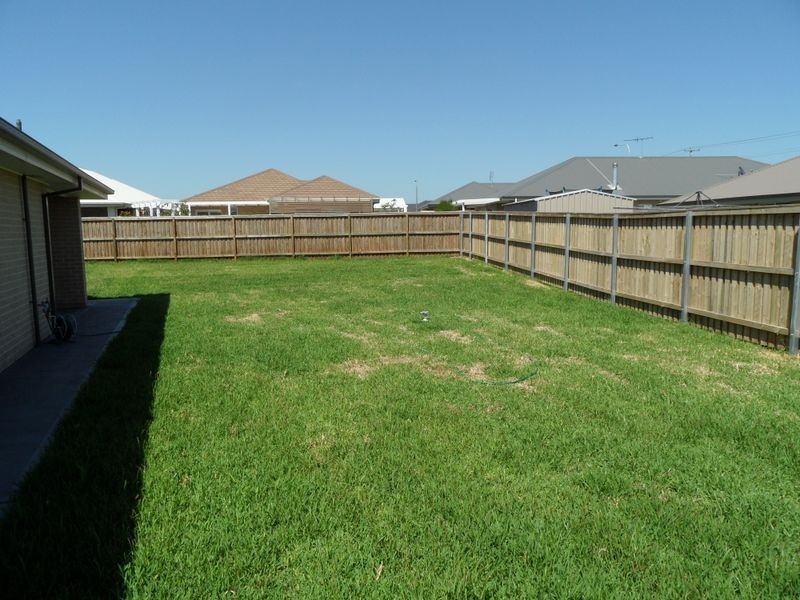 8 James Leslie Drive, Gillieston Heights NSW 2321