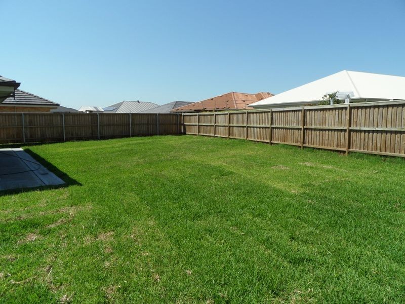 8 James Leslie Drive, Gillieston Heights NSW 2321