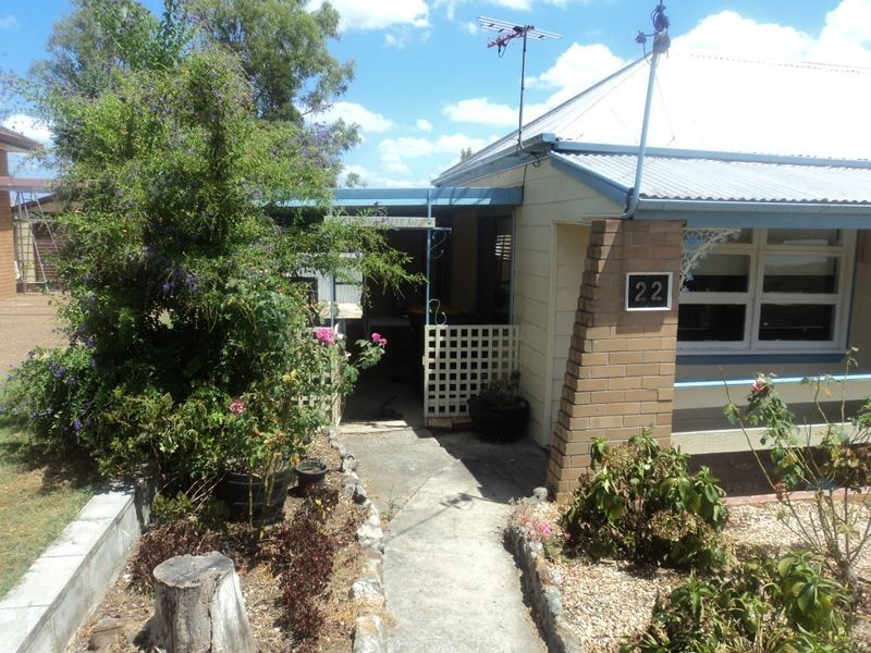 Flat 2 22 Heyes Street, Gillieston Heights NSW 2321