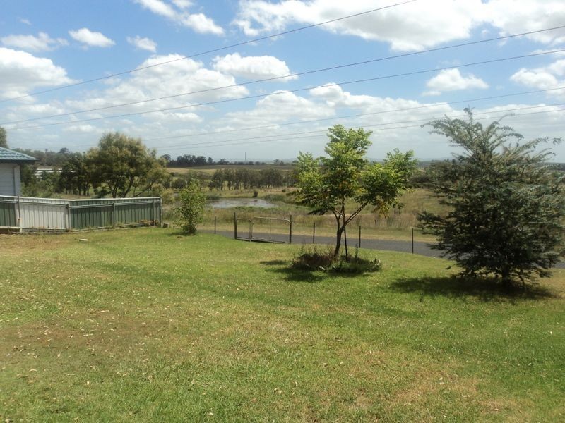 Flat 2 22 Heyes Street, Gillieston Heights NSW 2321