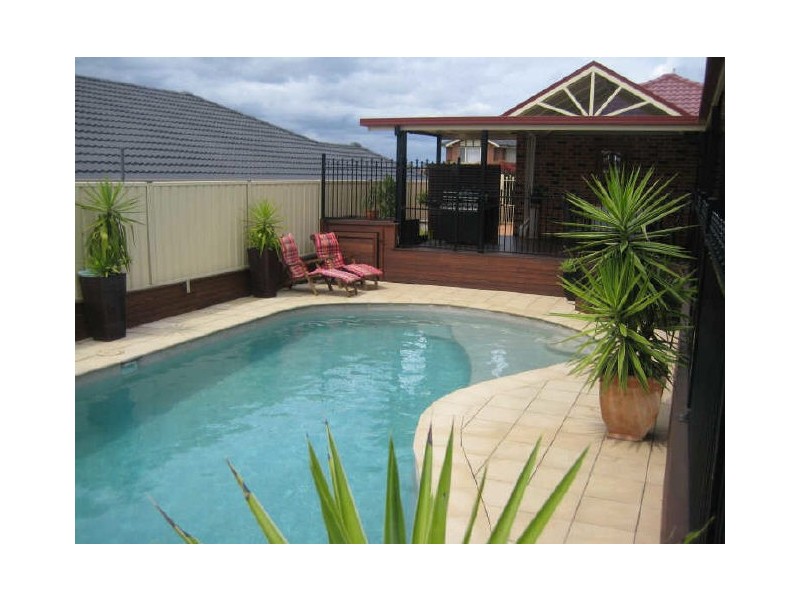 42 Pyalla Avenue, Aberglasslyn NSW 2320