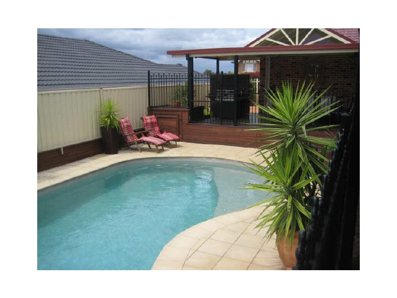 42 Pyalla Avenue, Aberglasslyn NSW 2320