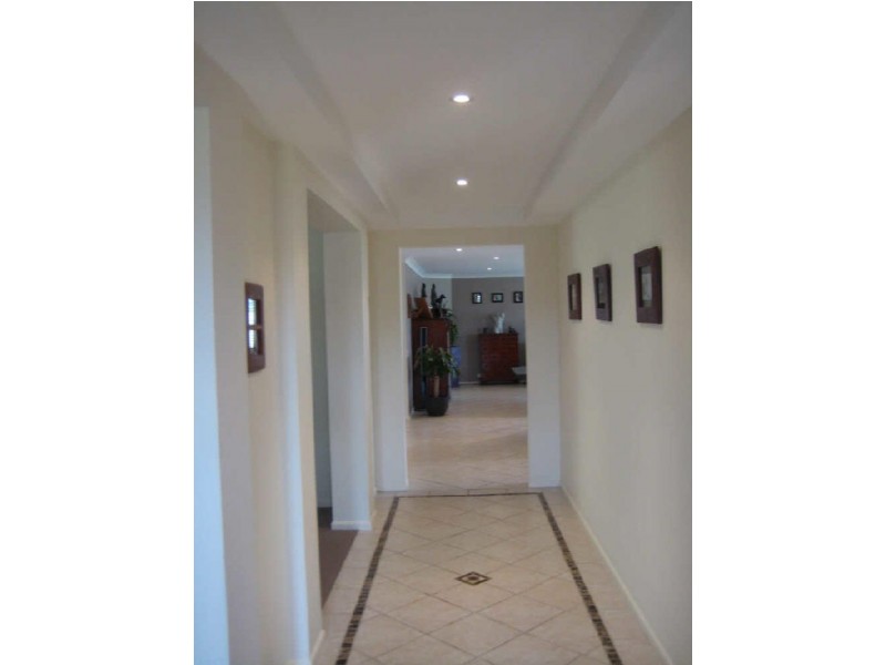 42 Pyalla Avenue, Aberglasslyn NSW 2320