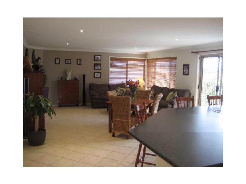 42 Pyalla Avenue, Aberglasslyn NSW 2320