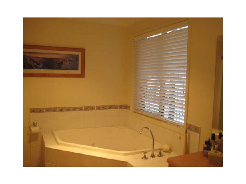 42 Pyalla Avenue, Aberglasslyn NSW 2320