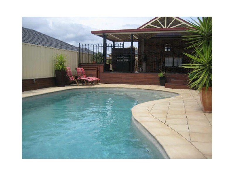 42 Pyalla Avenue, Aberglasslyn NSW 2320