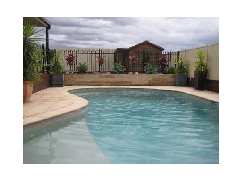 42 Pyalla Avenue, Aberglasslyn NSW 2320