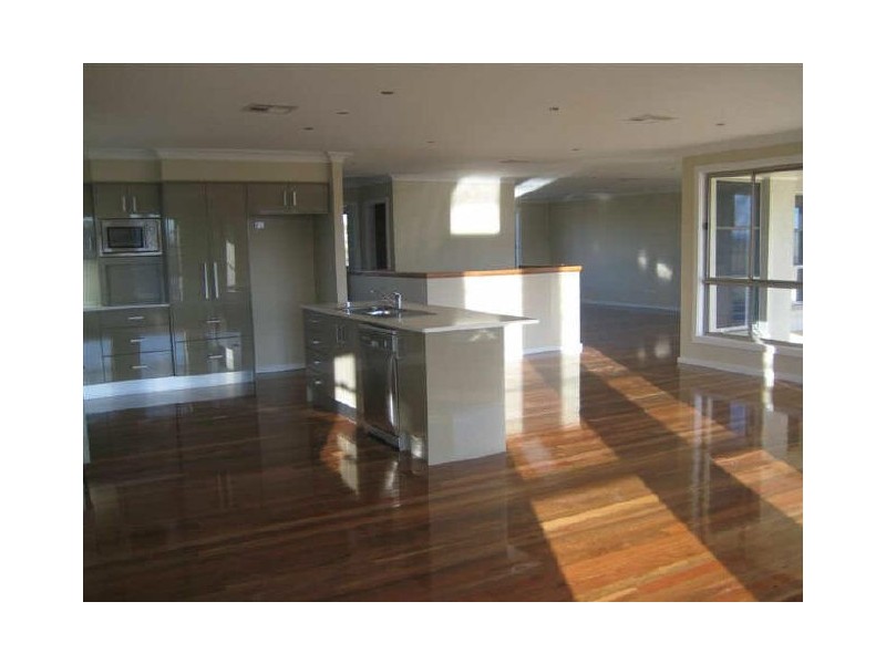 11 Margot Close, Bolwarra Heights NSW 2320