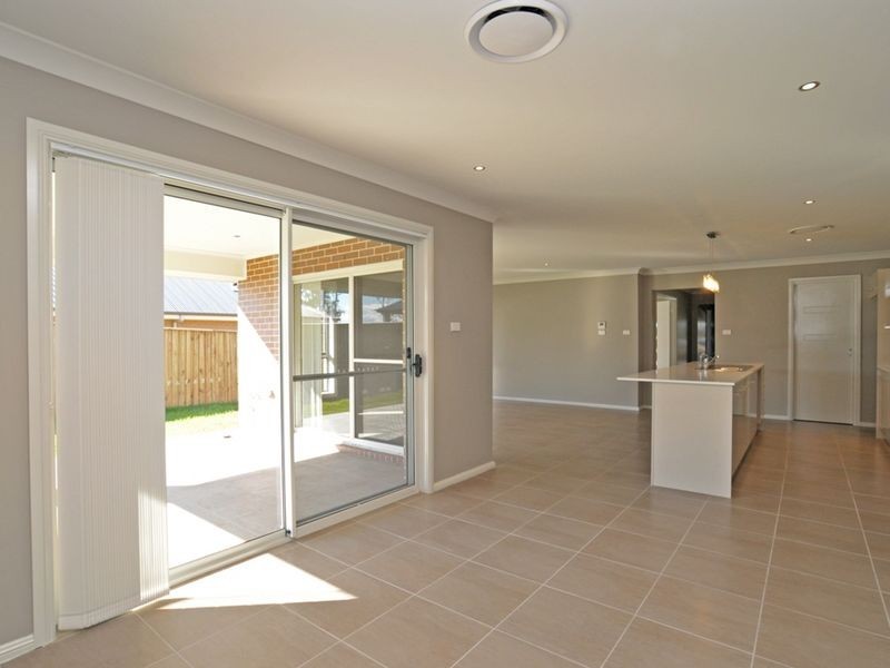 51 McKeachies Drive, Aberglasslyn NSW 2320