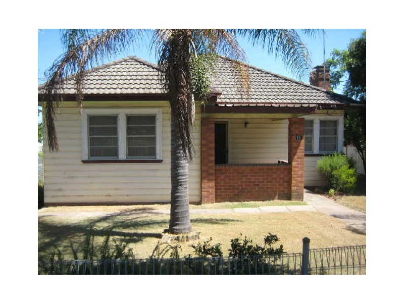 25 Raymond Terrace Road, East Maitland NSW 2323