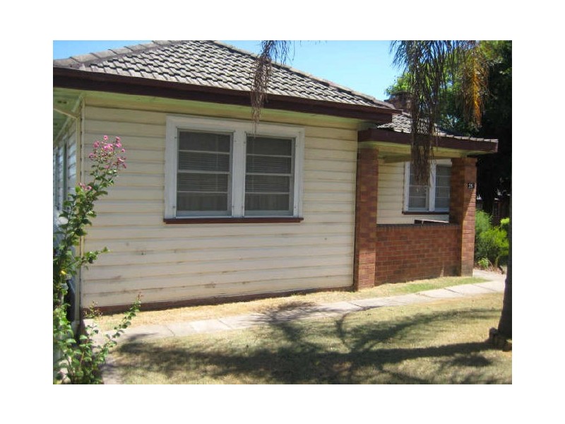 25 Raymond Terrace Road, East Maitland NSW 2323
