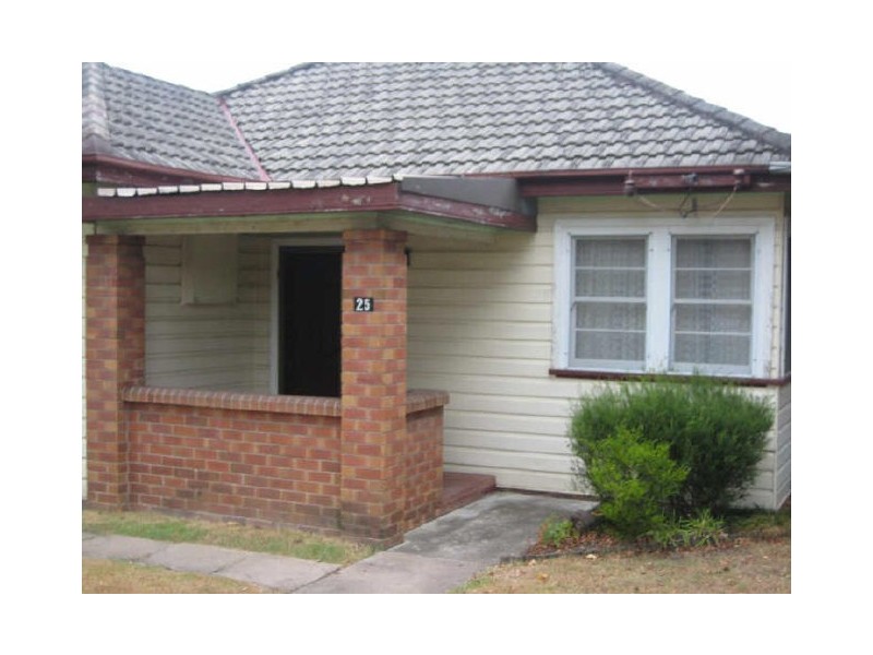 25 Raymond Terrace Road, East Maitland NSW 2323