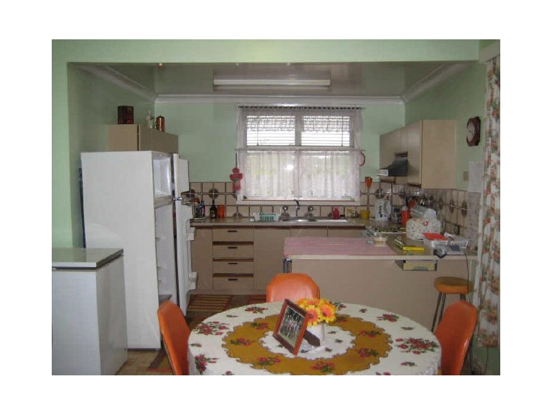 25 Raymond Terrace Road, East Maitland NSW 2323