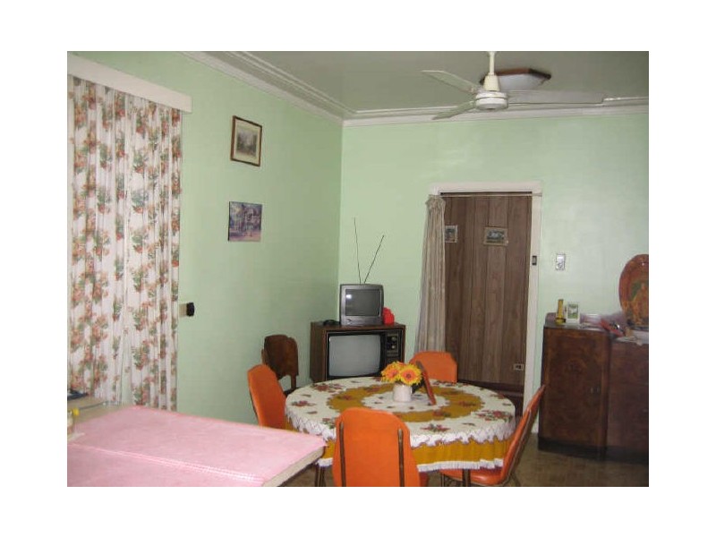 25 Raymond Terrace Road, East Maitland NSW 2323