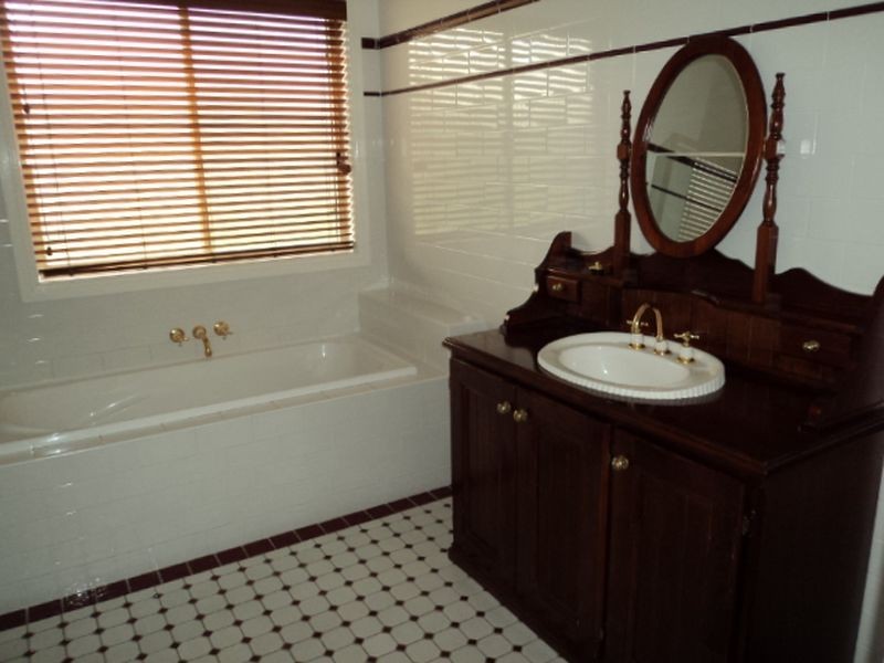 6 Darfield Close, Bolwarra Heights NSW 2320