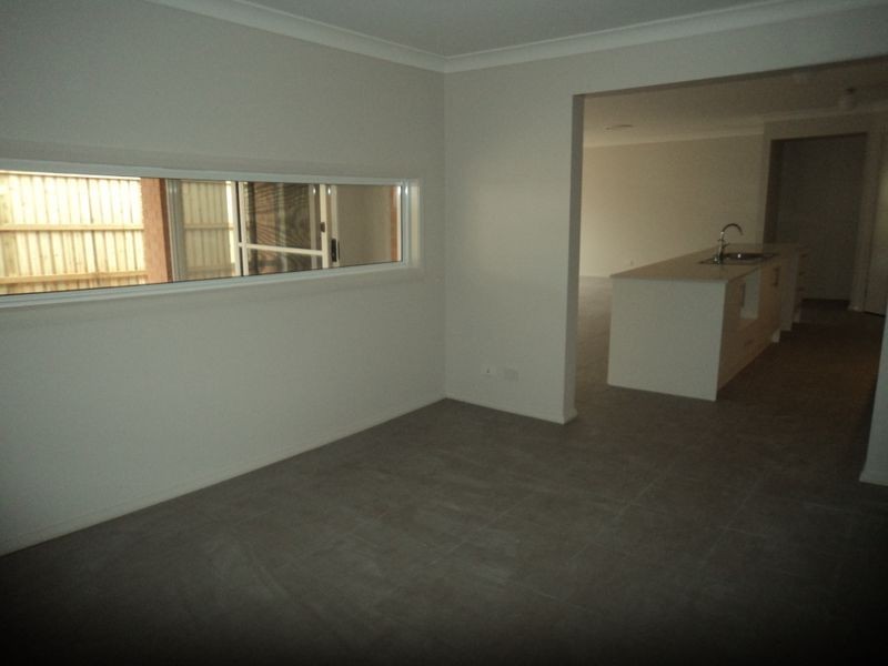 21 Honeysuckle Drive, Aberglasslyn NSW 2320