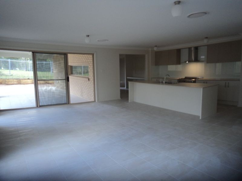 23 Honeysuckle Drive, Aberglasslyn NSW 2320