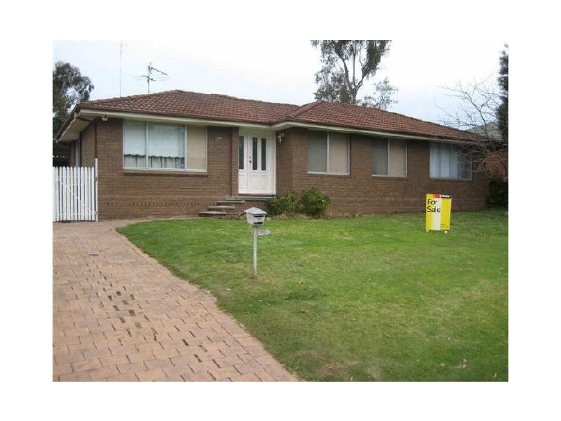 17 Yeoman Avenue, Metford NSW 2323