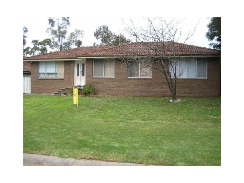 17 Yeoman Avenue, Metford NSW 2323