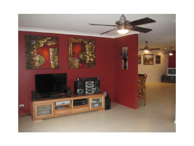 17 Fernleigh Avenue, Aberglasslyn NSW 2320