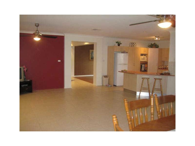 17 Fernleigh Avenue, Aberglasslyn NSW 2320