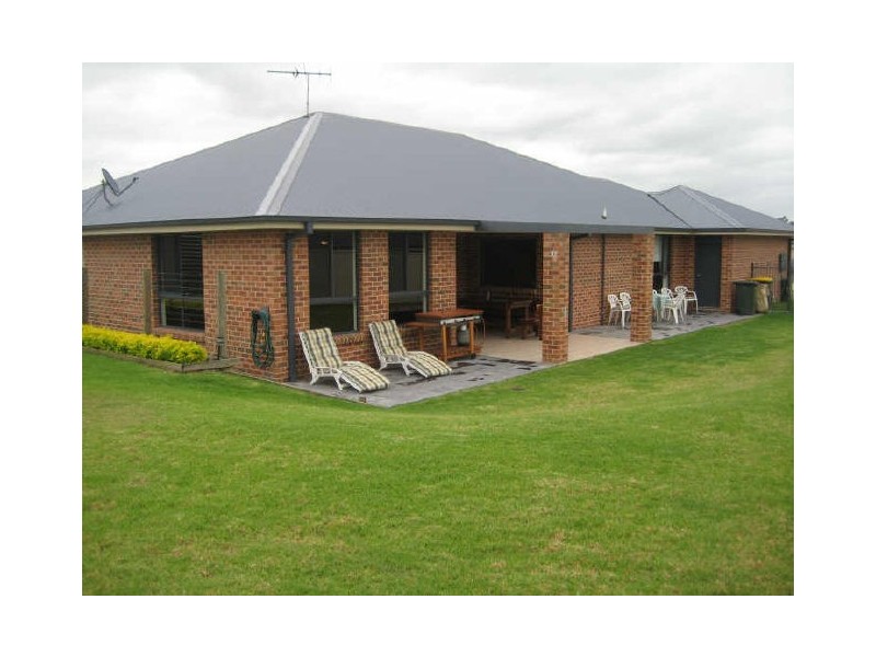 17 Fernleigh Avenue, Aberglasslyn NSW 2320