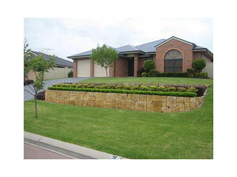 17 Fernleigh Avenue, Aberglasslyn NSW 2320