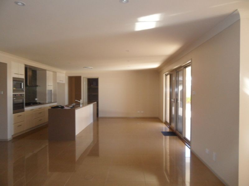 1 Coolabah St, Aberglasslyn NSW 2320