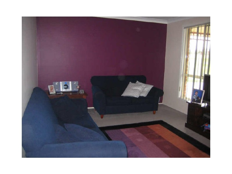 8 Elizabeth Street, Wallalong NSW 2320