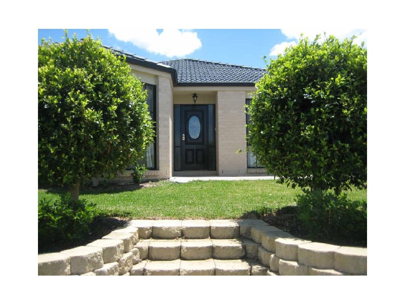 4 Peregrine Close, Aberglasslyn NSW 2320