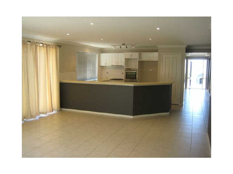 4 Peregrine Close, Aberglasslyn NSW 2320