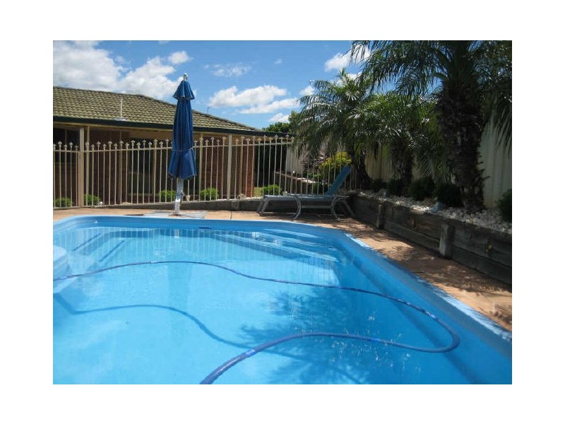 9 Lauren Close, Aberglasslyn NSW 2320