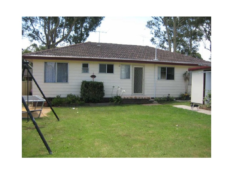 13 Griffin Close, Thornton NSW 2322