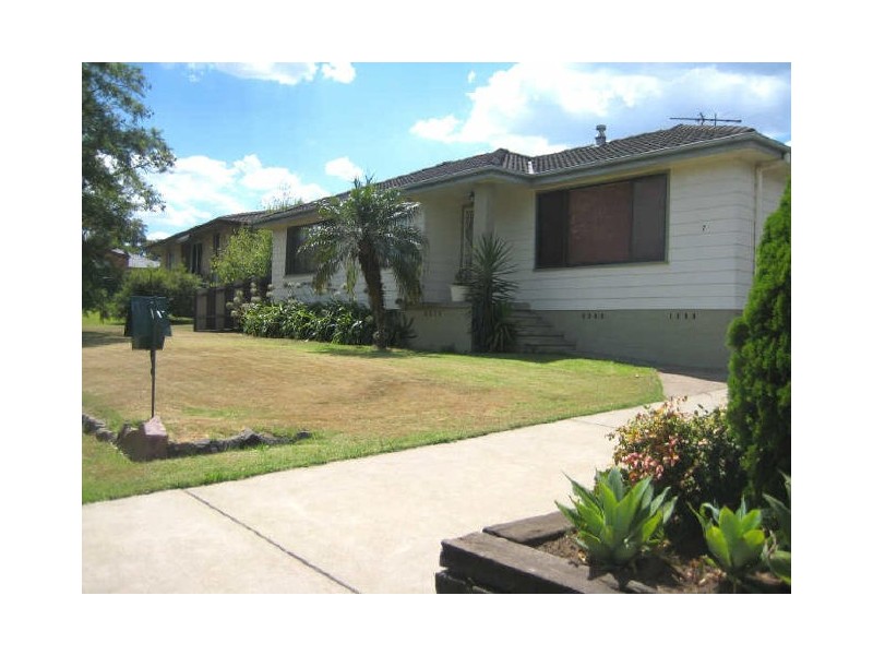 7 Frater Avenue, Tenambit NSW 2323