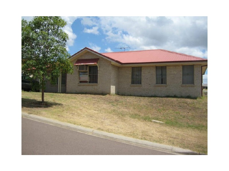 2/45 Canterbury Drive, Morpeth NSW 2321