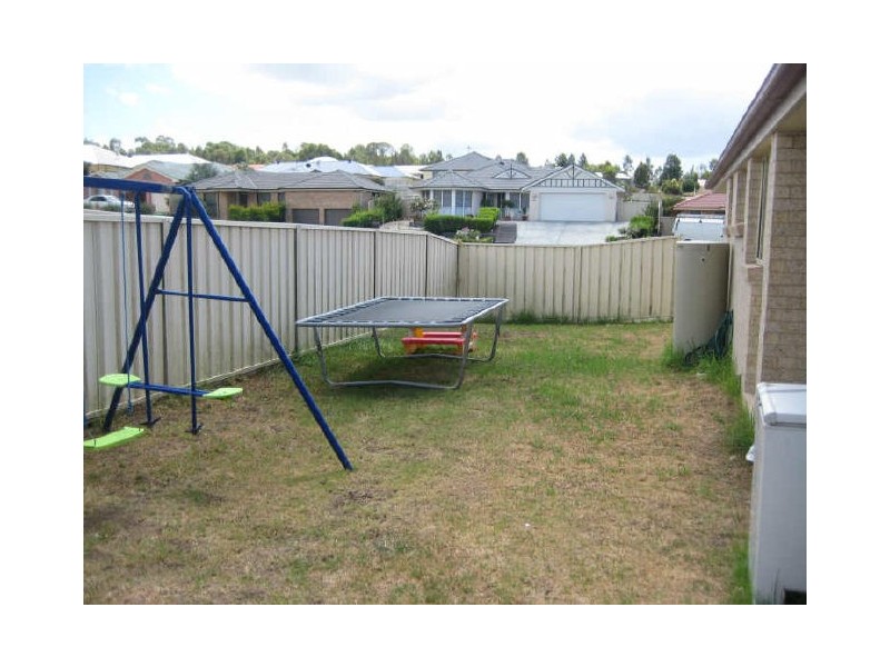 2/45 Canterbury Drive, Morpeth NSW 2321