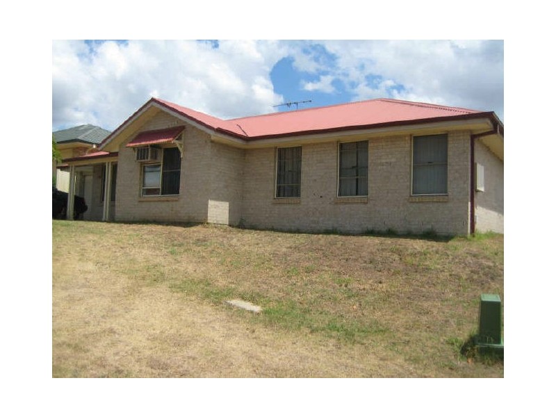 2/45 Canterbury Drive, Morpeth NSW 2321