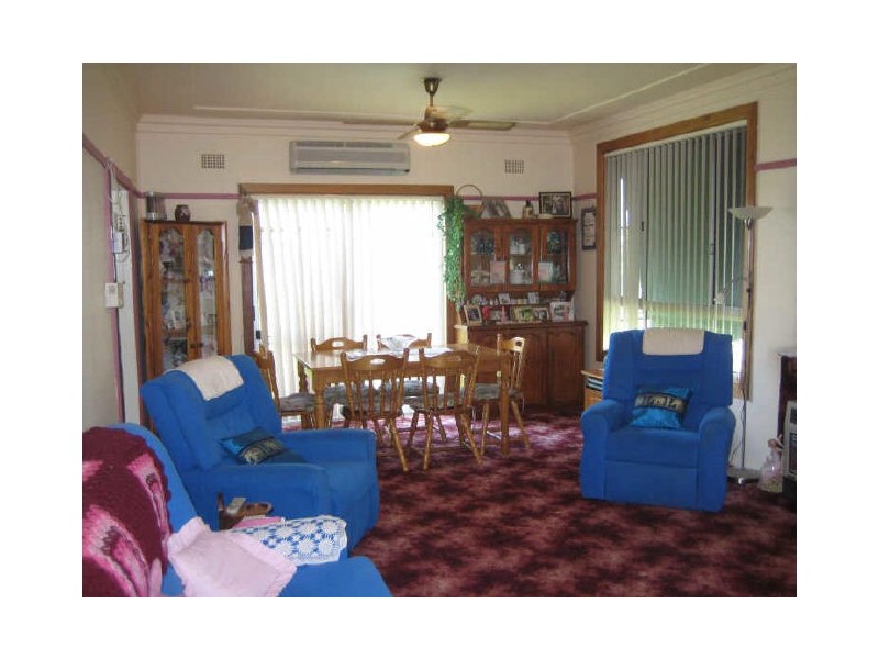 39 Gillies Street, Rutherford NSW 2320