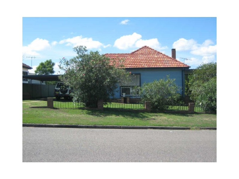 39 Gillies Street, Rutherford NSW 2320