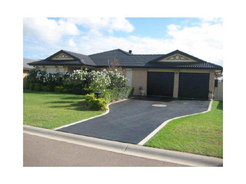 6 Aaron Cove, Rutherford NSW 2320