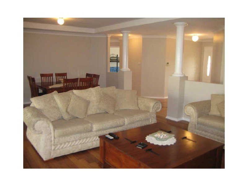 5 Treefern Close, Aberglasslyn NSW 2320