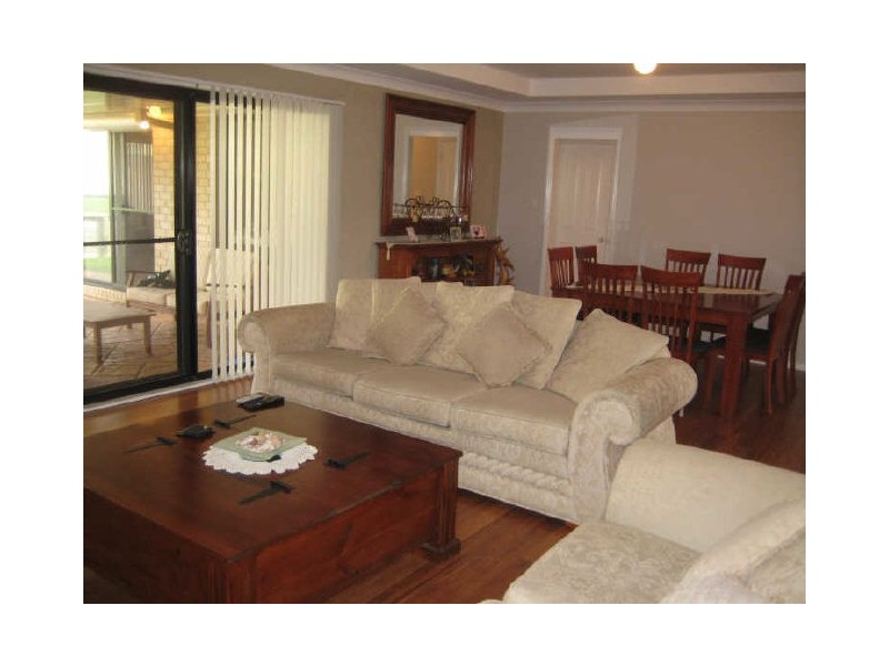 5 Treefern Close, Aberglasslyn NSW 2320