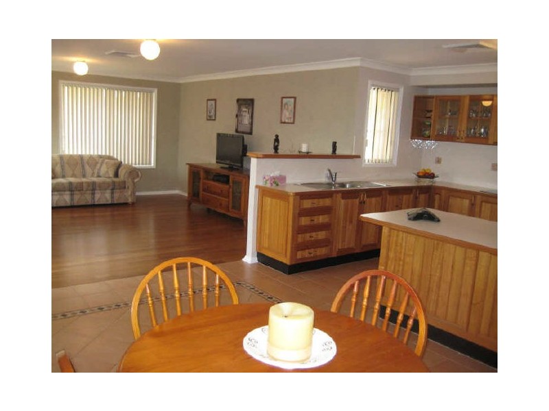 5 Treefern Close, Aberglasslyn NSW 2320