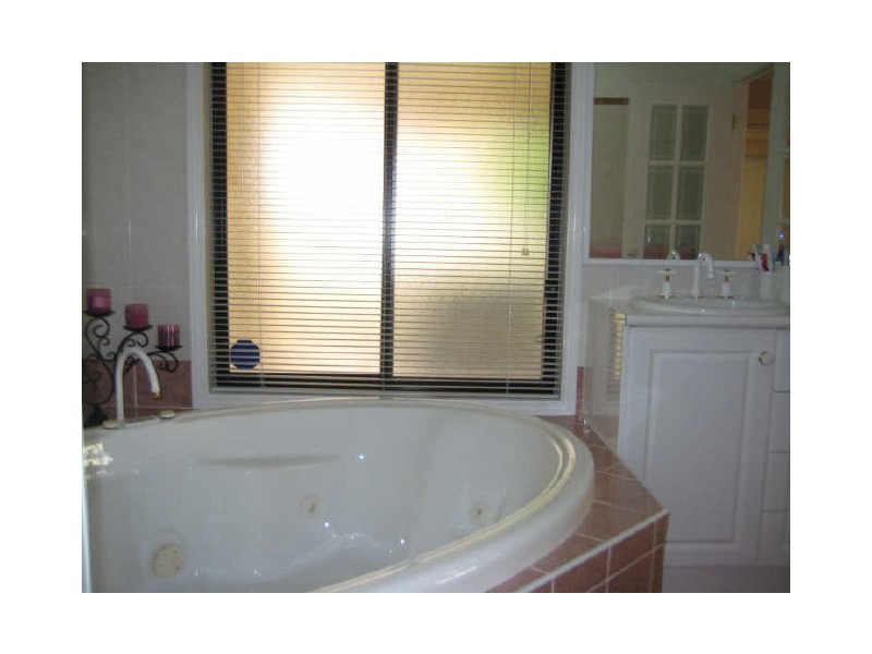 5 Treefern Close, Aberglasslyn NSW 2320